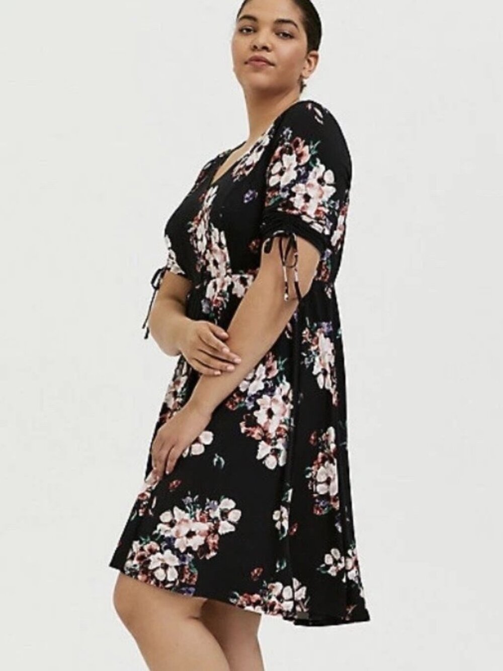 NWT Torrid Size 2 Black Floral Fit & Flare Dress Ruched Sleeves